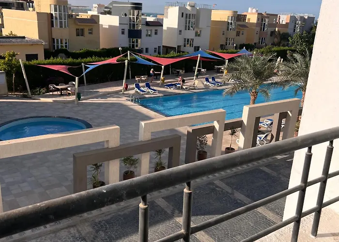 Modern Retreat With Red Sea View - Fanadir Bay Hurghada
